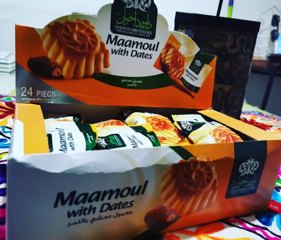 Maamouls en bocaditos, 24 bocados tipo galleta, masa rellena de pasta de dátiles.